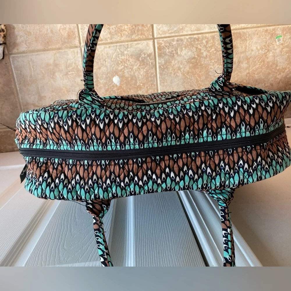 Vera Bradley SOLD SOLD!! - Picture 4 of 10